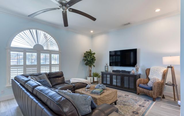 208 Longshore Drive, Jupiter, FL 33458