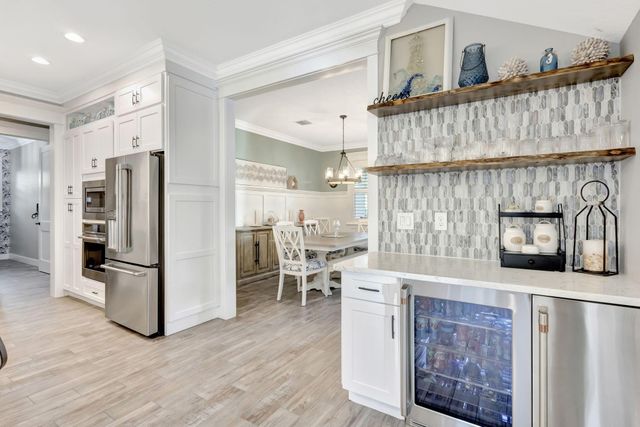 1126 NE Post Oak Way, Jensen Beach, FL 34957