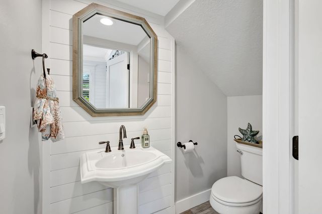 1126 NE Post Oak Way, Jensen Beach, FL 34957