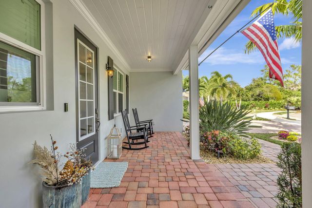 1126 NE Post Oak Way, Jensen Beach, FL 34957