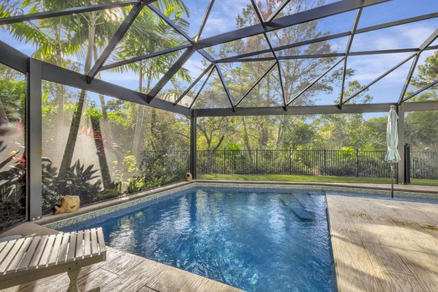 1126 NE Post Oak Way, Jensen Beach, FL 34957