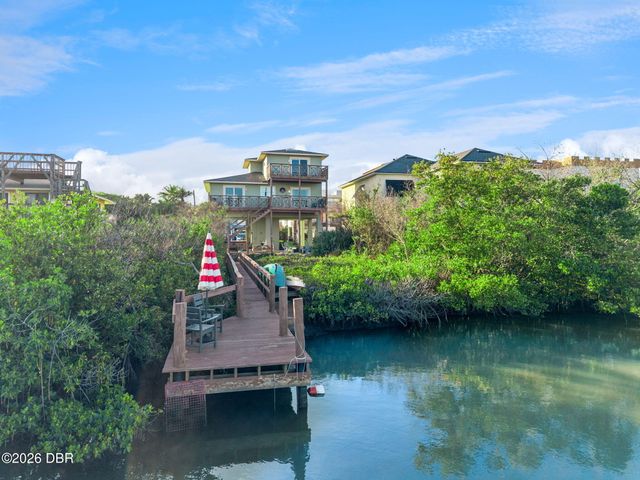 884 Catfish Avenue, New Smyrna Beach, FL 32169