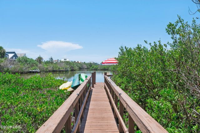 884 Catfish Avenue, New Smyrna Beach, FL 32169