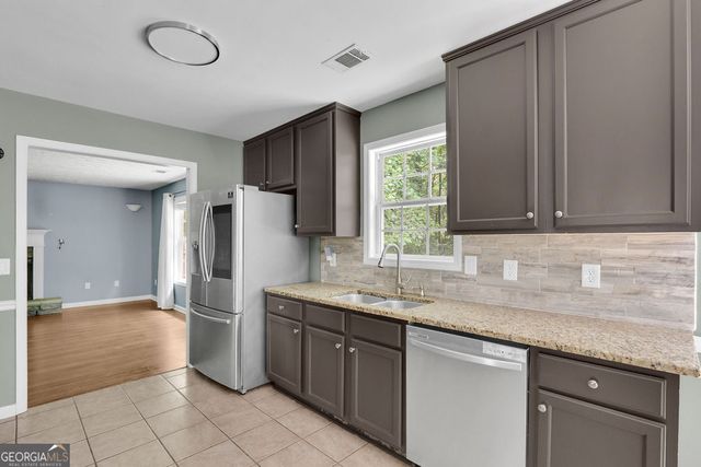 2792 Wynhaven Oaks Way, Lawrenceville, GA 30043