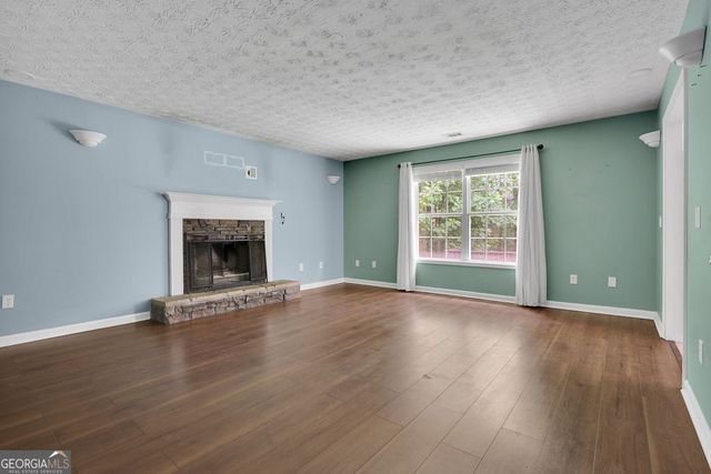 2792 Wynhaven Oaks Way, Lawrenceville, GA 30043