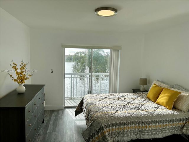 8640 SW 212th St 304, Cutler Bay, FL 33189