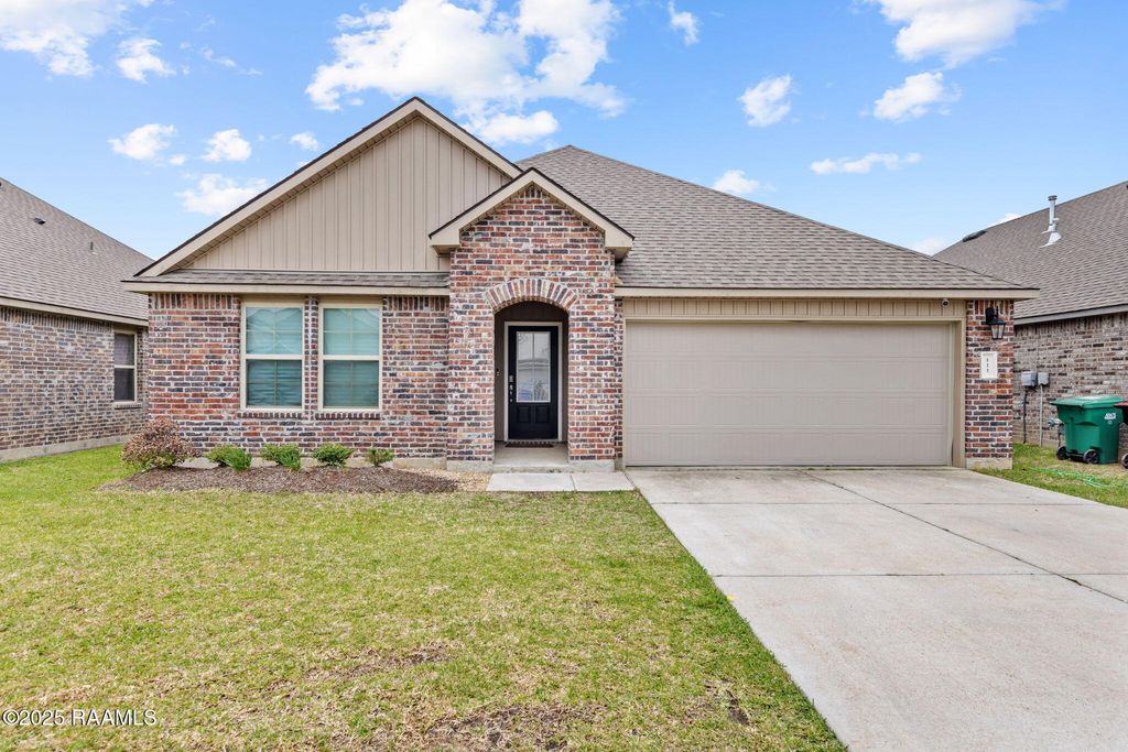 111 Southern Oak Drive, Lafayette, LA 70507