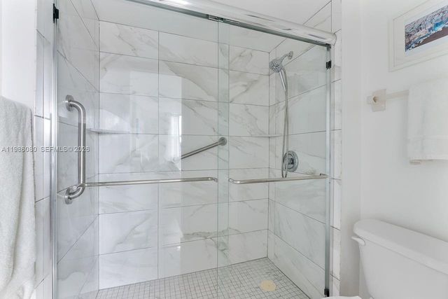 109 Royal Park Dr 2F, Oakland Park, FL 33309