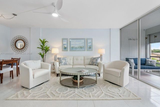 109 Royal Park Dr 2F, Oakland Park, FL 33309