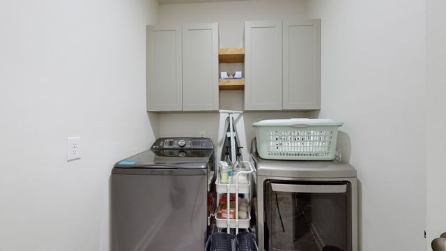 615 Ballard Dr, White House, TN 37188