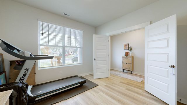 615 Ballard Dr, White House, TN 37188