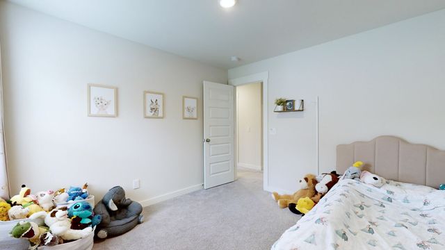 615 Ballard Dr, White House, TN 37188