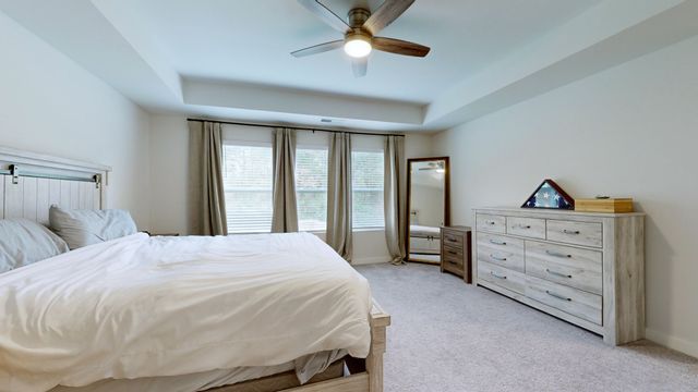 615 Ballard Dr, White House, TN 37188