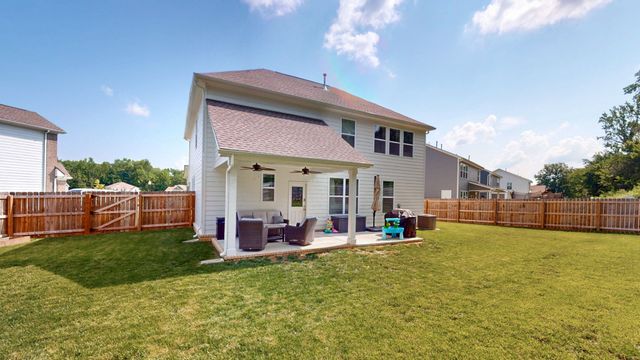 615 Ballard Dr, White House, TN 37188