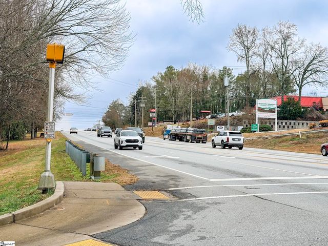 2723B Poinsett Highway, Greenville, SC 29609