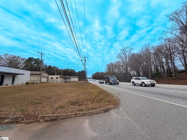 2723B Poinsett Highway, Greenville, SC 29609