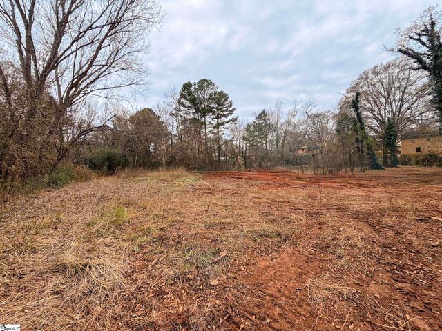 2723B Poinsett Highway, Greenville, SC 29609