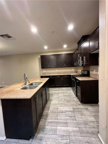 6233 Ash, Riverside, CA 92504