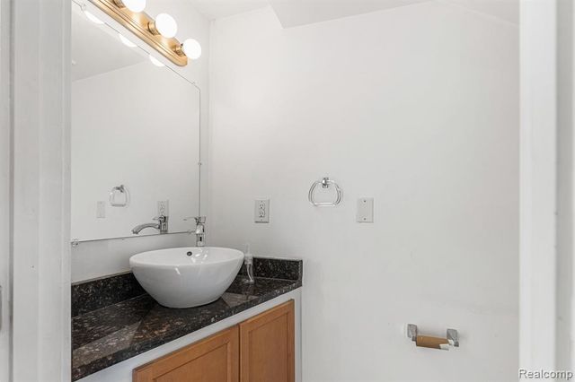 609 E Kirby Street 208, Detroit, MI 48202