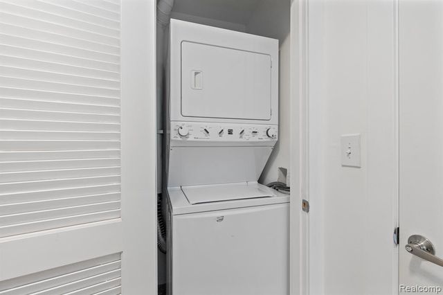 609 E Kirby Street 208, Detroit, MI 48202