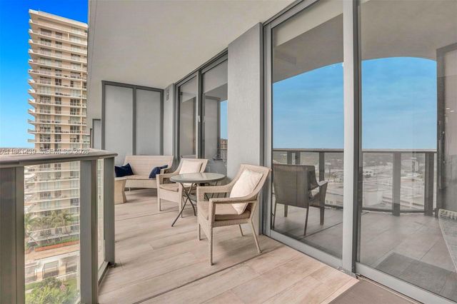 121 NE 34th St 1814, Miami, FL 33137