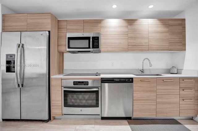 121 NE 34th St 1814, Miami, FL 33137