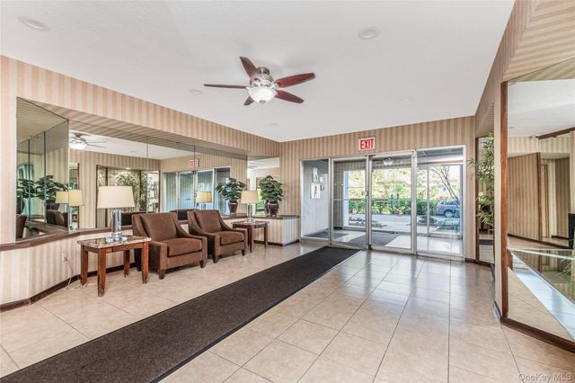245 Rumsey Road 8T, Yonkers, NY 10701