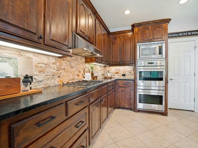 5108 Mystic Hollow Court, Flower Mound, TX 75028