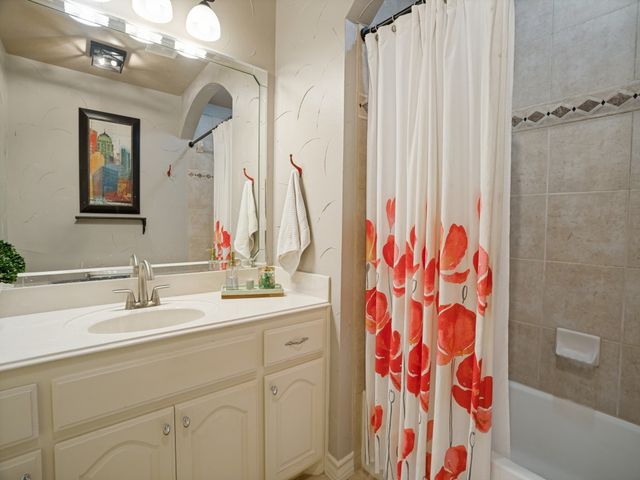 5108 Mystic Hollow Court, Flower Mound, TX 75028