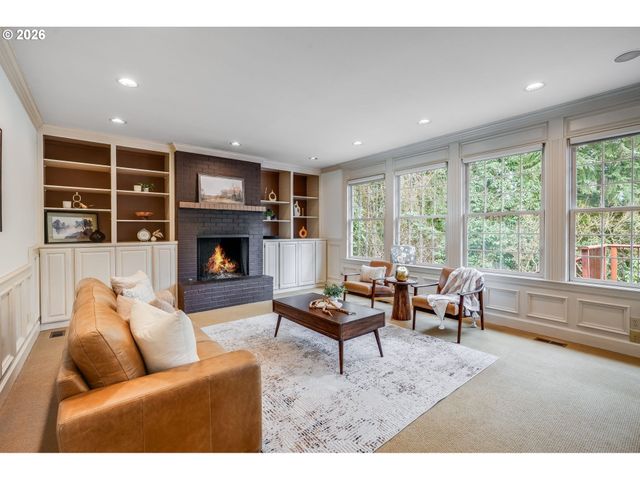 965 S COMUS St, Portland, OR 97219