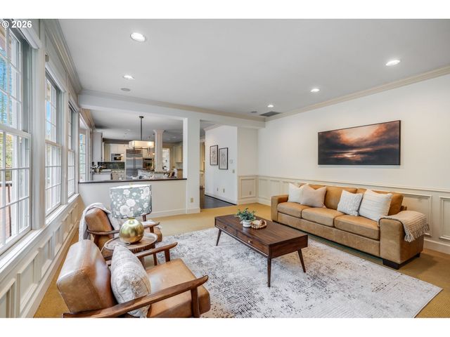 965 S COMUS St, Portland, OR 97219