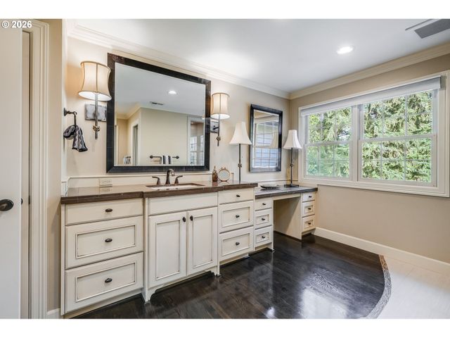 965 S COMUS St, Portland, OR 97219