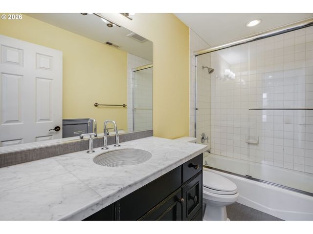 965 S COMUS St, Portland, OR 97219