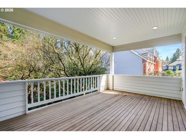 965 S COMUS St, Portland, OR 97219