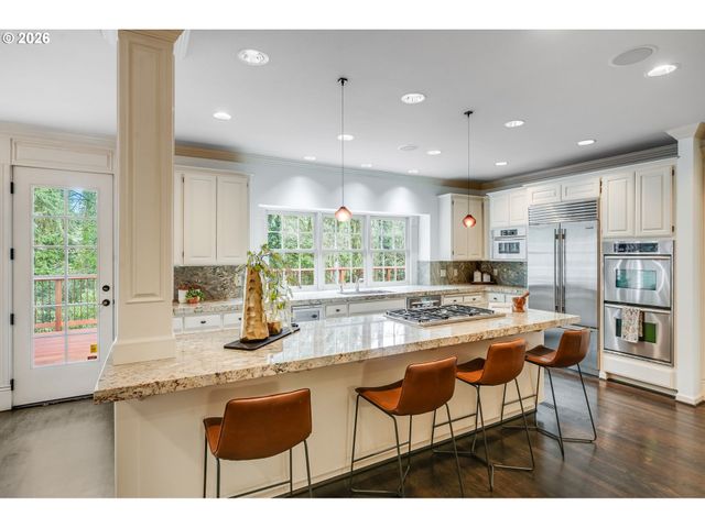 965 S COMUS St, Portland, OR 97219