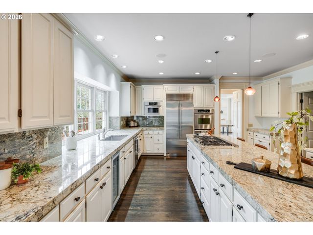 965 S COMUS St, Portland, OR 97219