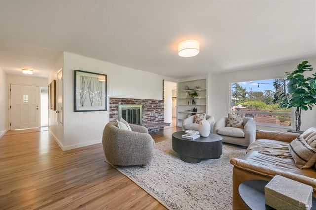 195 Edgewood Ave, Mill Valley, CA 94941