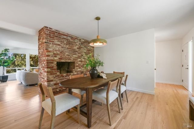 195 Edgewood Ave, Mill Valley, CA 94941