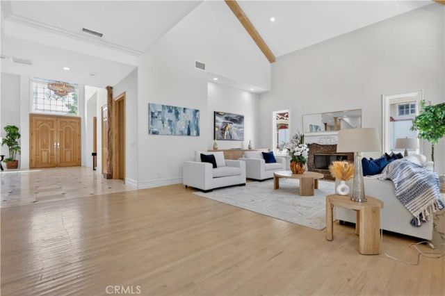 849 Greenridge, La Canada Flintridge, CA 91011