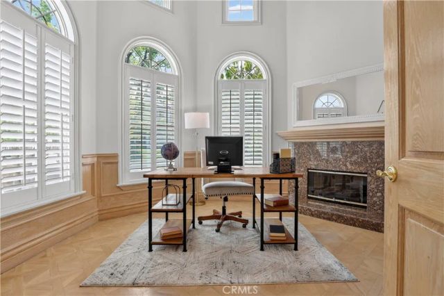 849 Greenridge, La Canada Flintridge, CA 91011