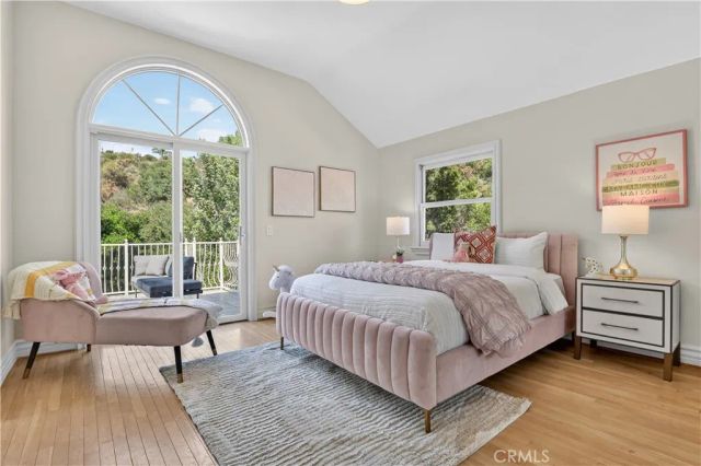 849 Greenridge, La Canada Flintridge, CA 91011