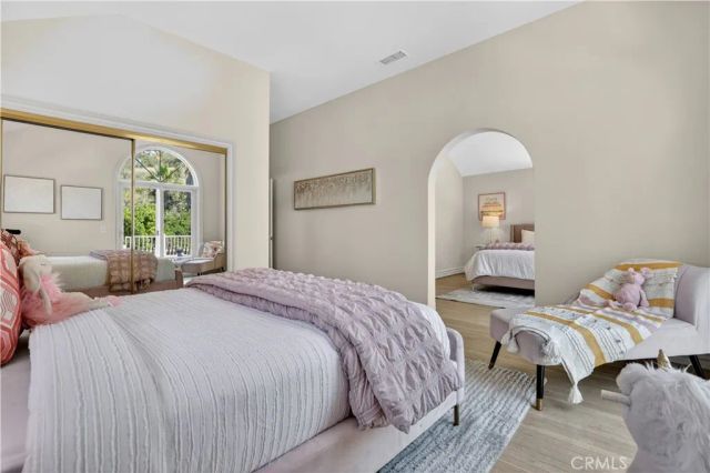 849 Greenridge, La Canada Flintridge, CA 91011