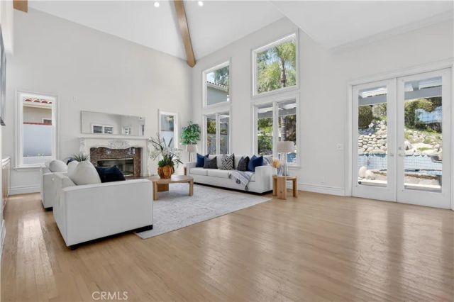 849 Greenridge, La Canada Flintridge, CA 91011