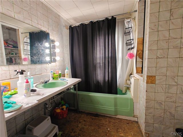 139 Seeley Avenue, Syracuse, NY 13205