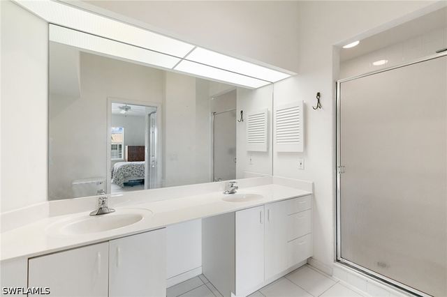 6927 Satinleaf RD N 203, Naples, FL 34109