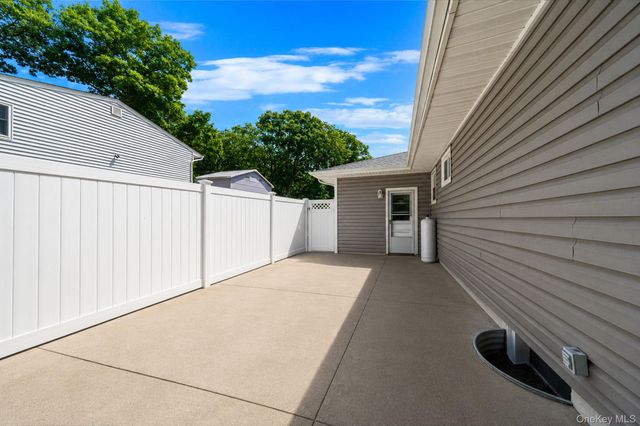390 Blue Point Road, Farmingville, NY 11738
