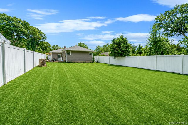 390 Blue Point Road, Farmingville, NY 11738