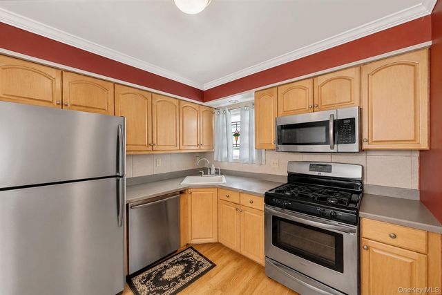 390 Blue Point Road, Farmingville, NY 11738