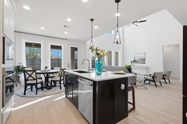 5118 Albany Shores Lane, Fulshear, TX 77441