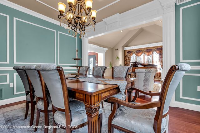 24 Bartram Road, Englishtown, NJ 07726